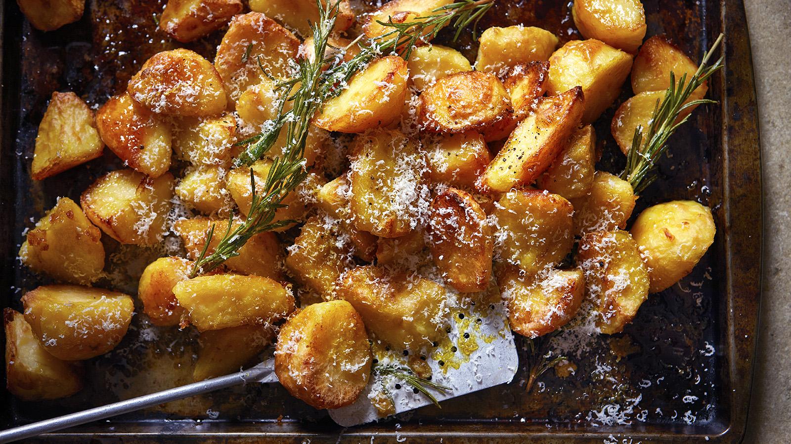Easily The Best Garlic Herb Roasted Potatoes